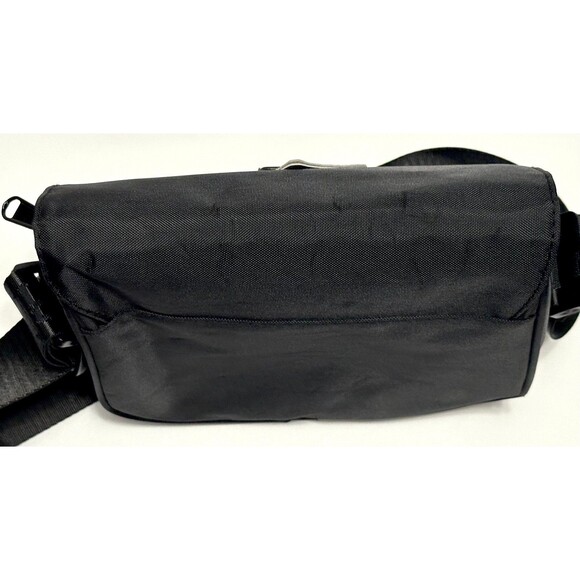 TRAPSTAR Crossbody Reflective Irongate Black Square Bag Nylon Adjustable Strap - Picture 7 of 9